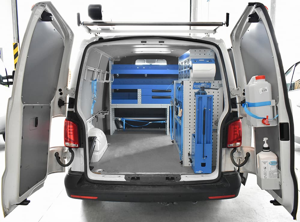 Daily Iveco attrezzato da Syncro System con arredi e accessori per officina mobile Torino